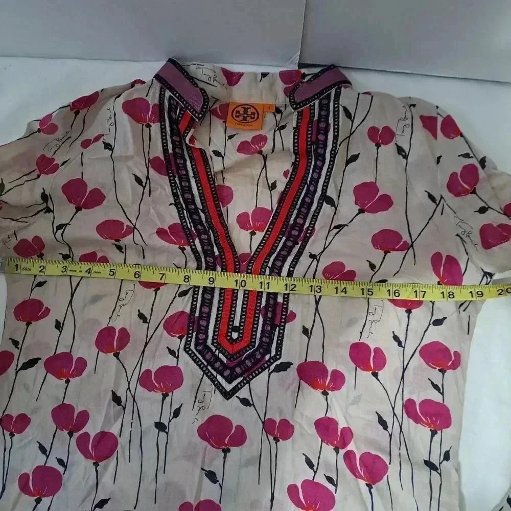 ladies TORY BURCH v-neck blouse size 6